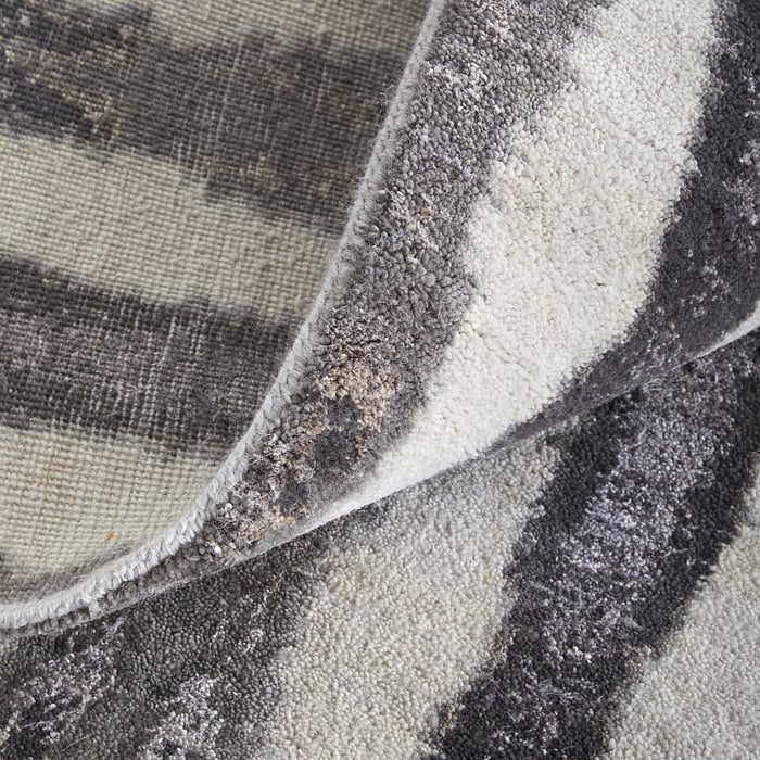 69D9F Gray/Charcoal Livingston Collection Mid-Century Modern Fine Rug